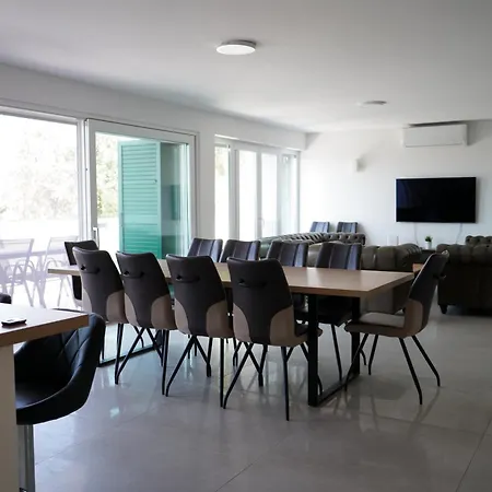 Novak Vilă Rab Town